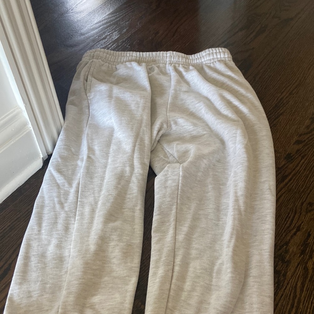 Grey sweatpants, perfect condition